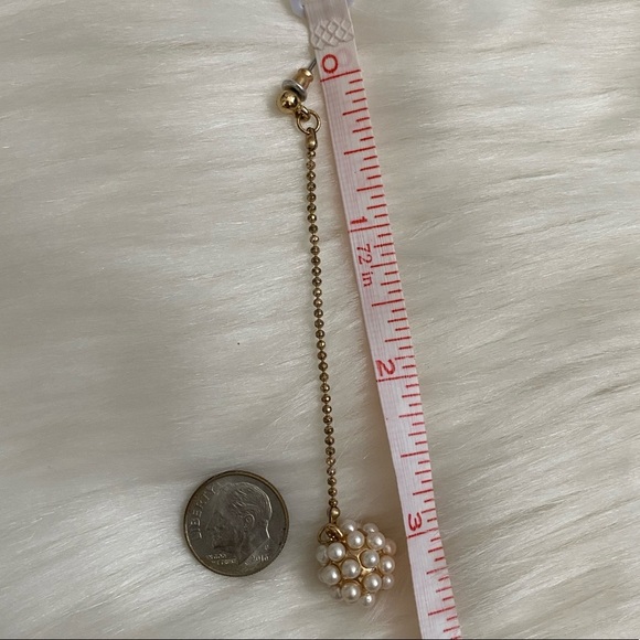 Pearl cluster dangle earrings - Picture 4 of 4